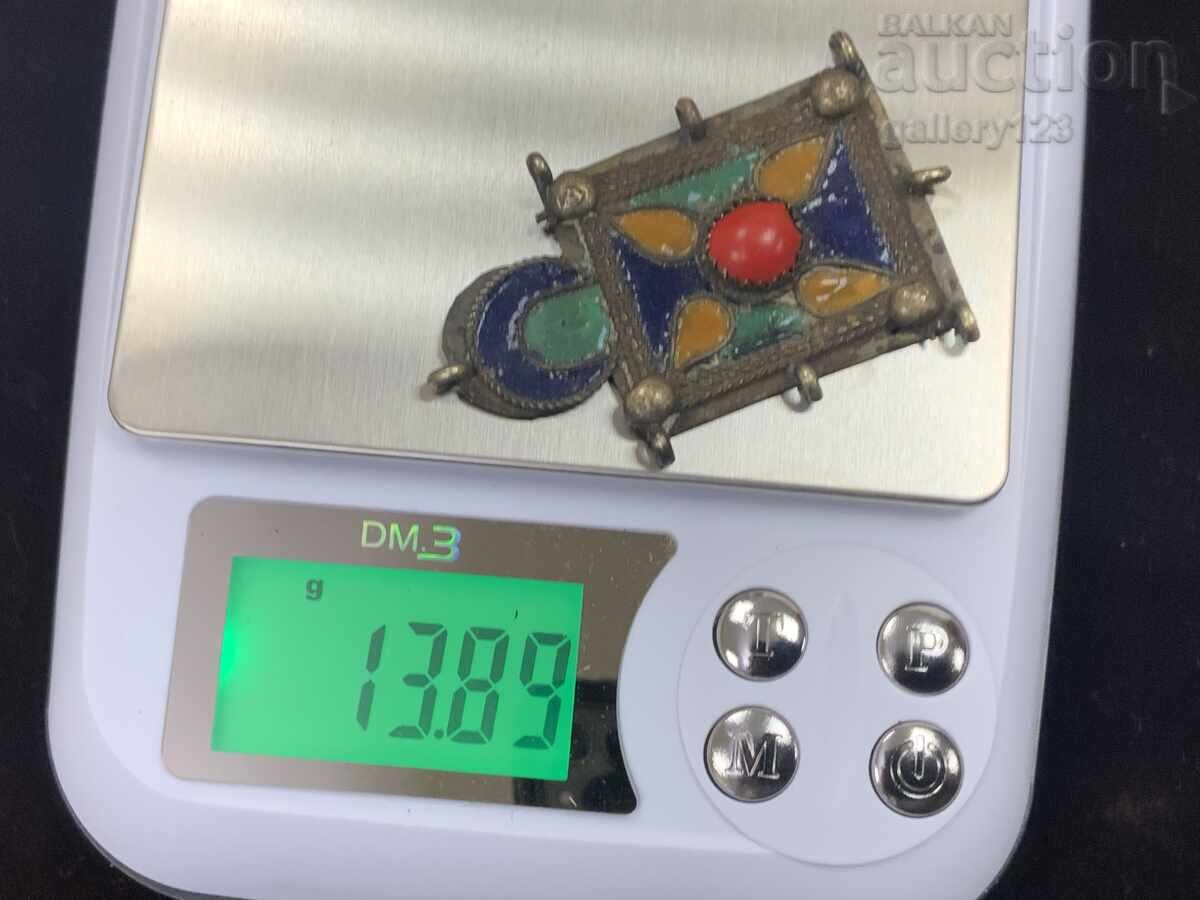 Jewelry detail with colored enamel - 6 Jewelry detail with colored enamel - 6