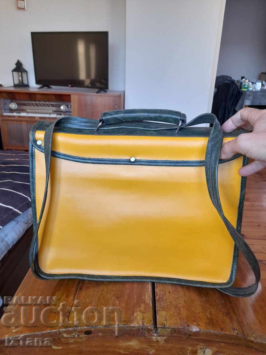 Licitație Geanta de scoala veche