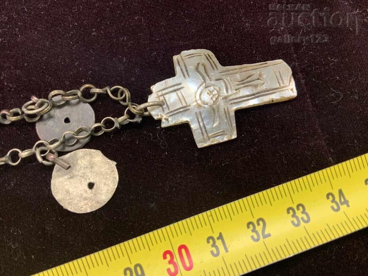 Аукцион Възрожденски божигробски седефен кръст синджир