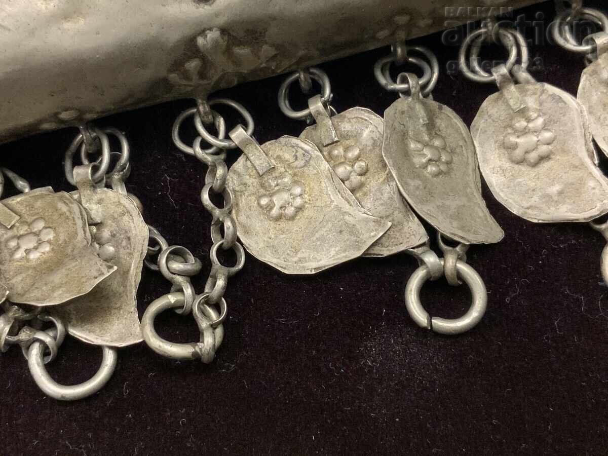 Livrarea Bijuterii revival tăiate din argint mosc forjat Livrarea Bijuterii revival tăiate din argint mosc forjat