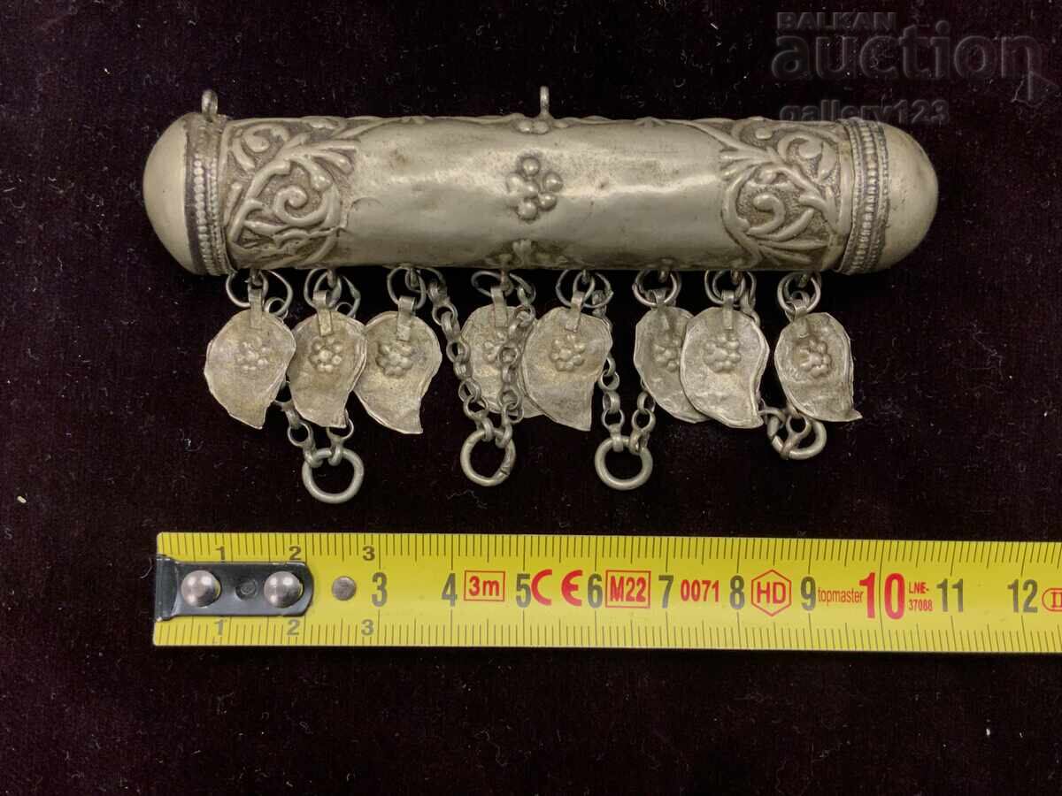 Bijuterii revival tăiate din argint mosc forjat Bijuterii revival tăiate din argint mosc forjat