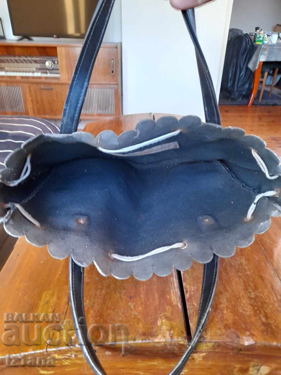 Доставка на Стара пазарска кожена чанта Доставка на Стара пазарска кожена чанта