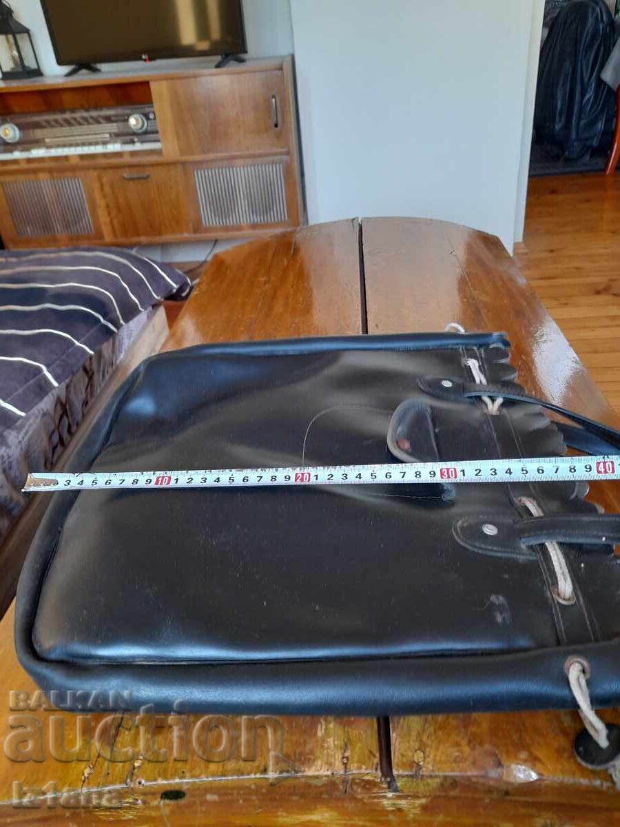 Стара пазарска кожена чанта - 5 Стара пазарска кожена чанта - 5