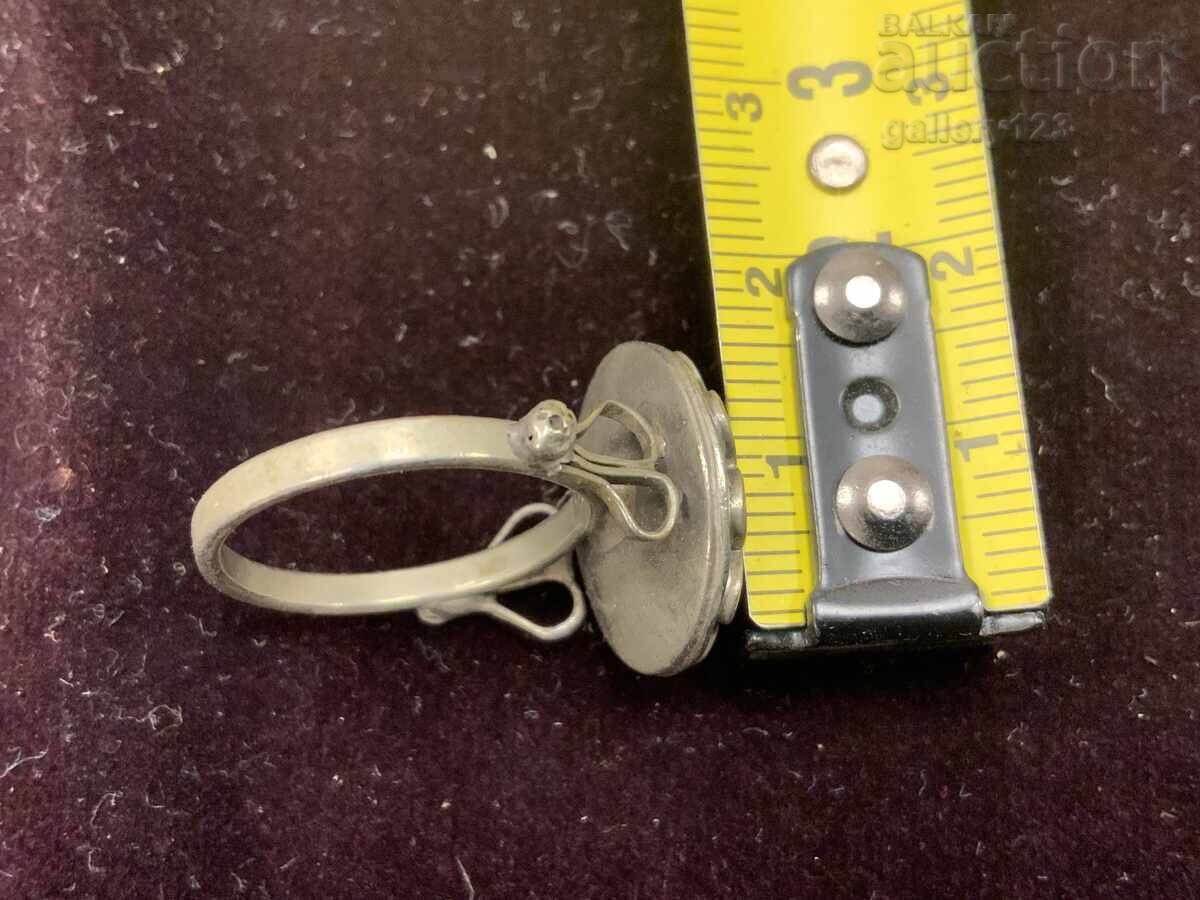 Delivery of An old silver ring Delivery of An old silver ring