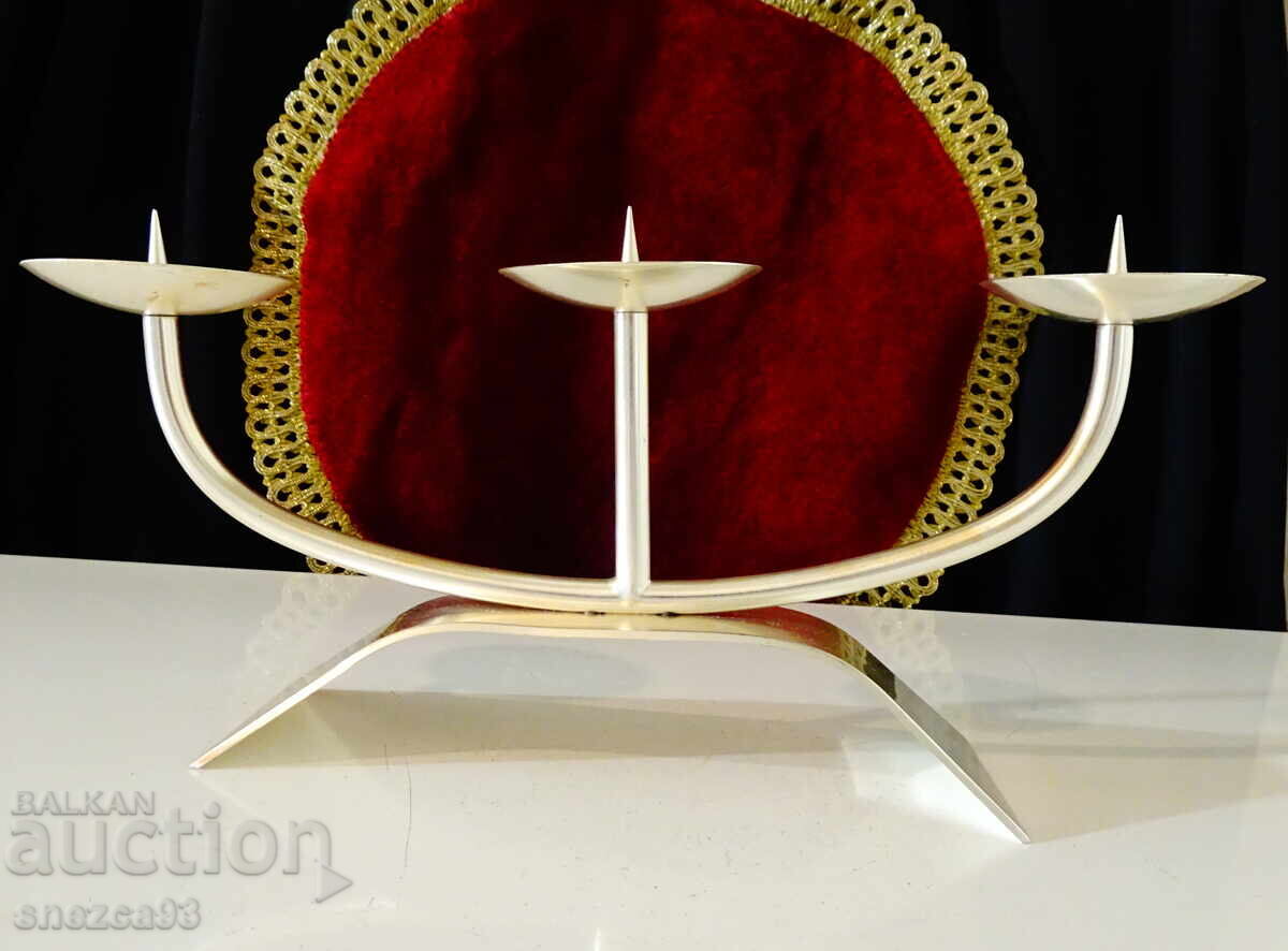 Ασημένιο τρίφωτο κηροπήγιο τριάδα WMF με τιμή 45.00 BGN | € 23.01