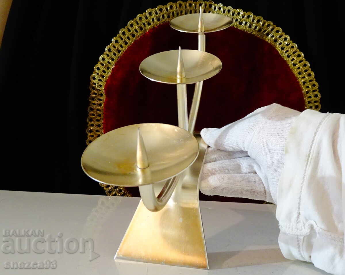 Παράδοση Ασημένιο τρίφωτο κηροπήγιο τριάδα WMF