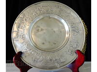 Farfurie de staniu cu caravană comercială, călăreți, armată