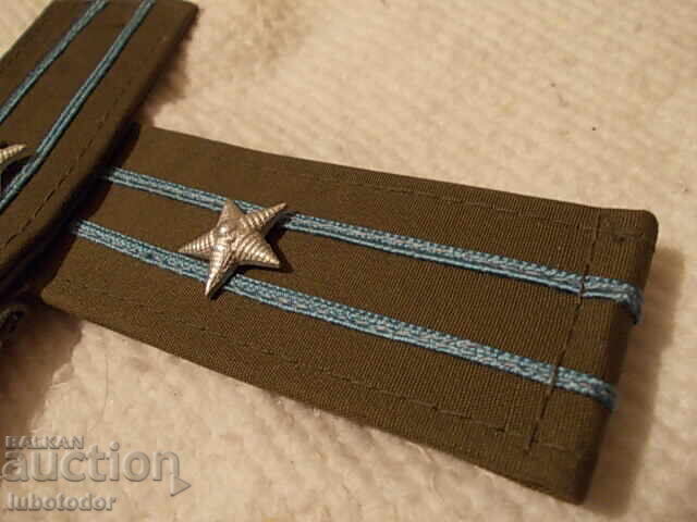 Livrarea Epoleți militari vechi - Nr. 3 Livrarea Epoleți militari vechi - Nr. 3