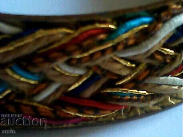 2 τμχ παλιά κολιέ και ένα ασημένιο βραχιόλι, όλα από χαλκό με τιμή 50.00 BGN | € 25.56 2 τμχ παλιά κολιέ και ένα ασημένιο βραχιόλι, όλα από χαλκό με τιμή 50.00 BGN | € 25.56