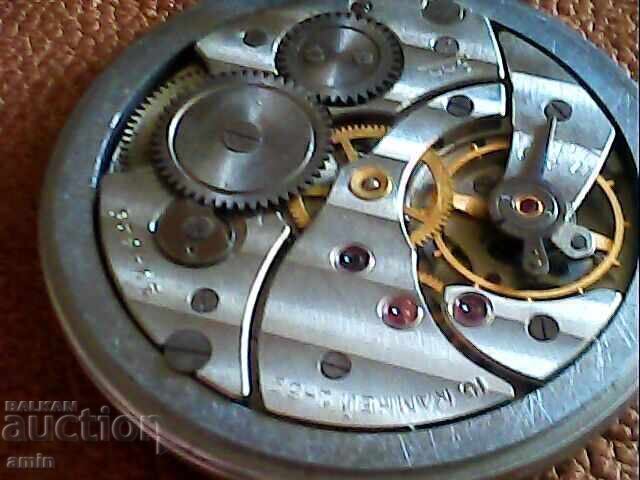 Παράδοση Παλιό όμορφο τσεπωτό ρολόι molniya λειτουργεί άψογα