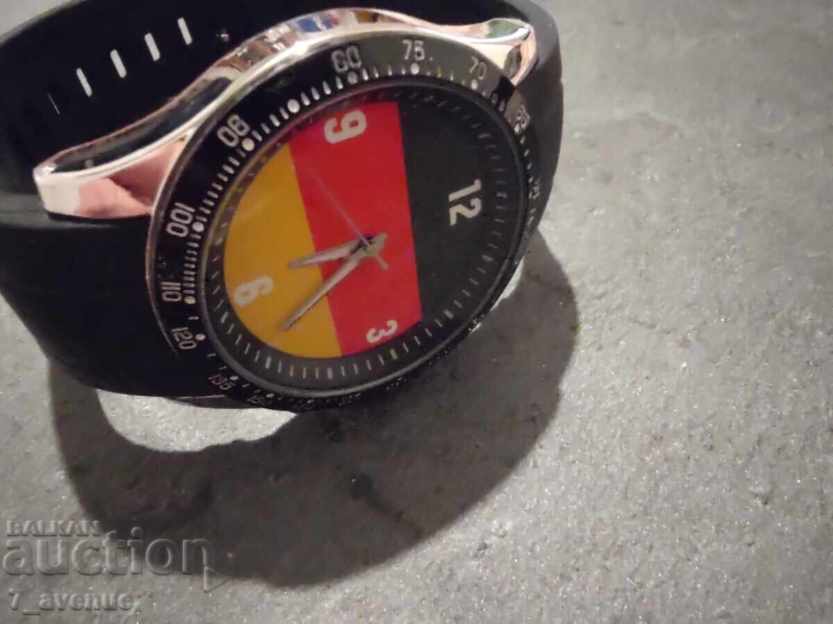 Ρολόι χειρός με τη σημαία της Γερμανίας, πολύ ωραίο 5.12.2025