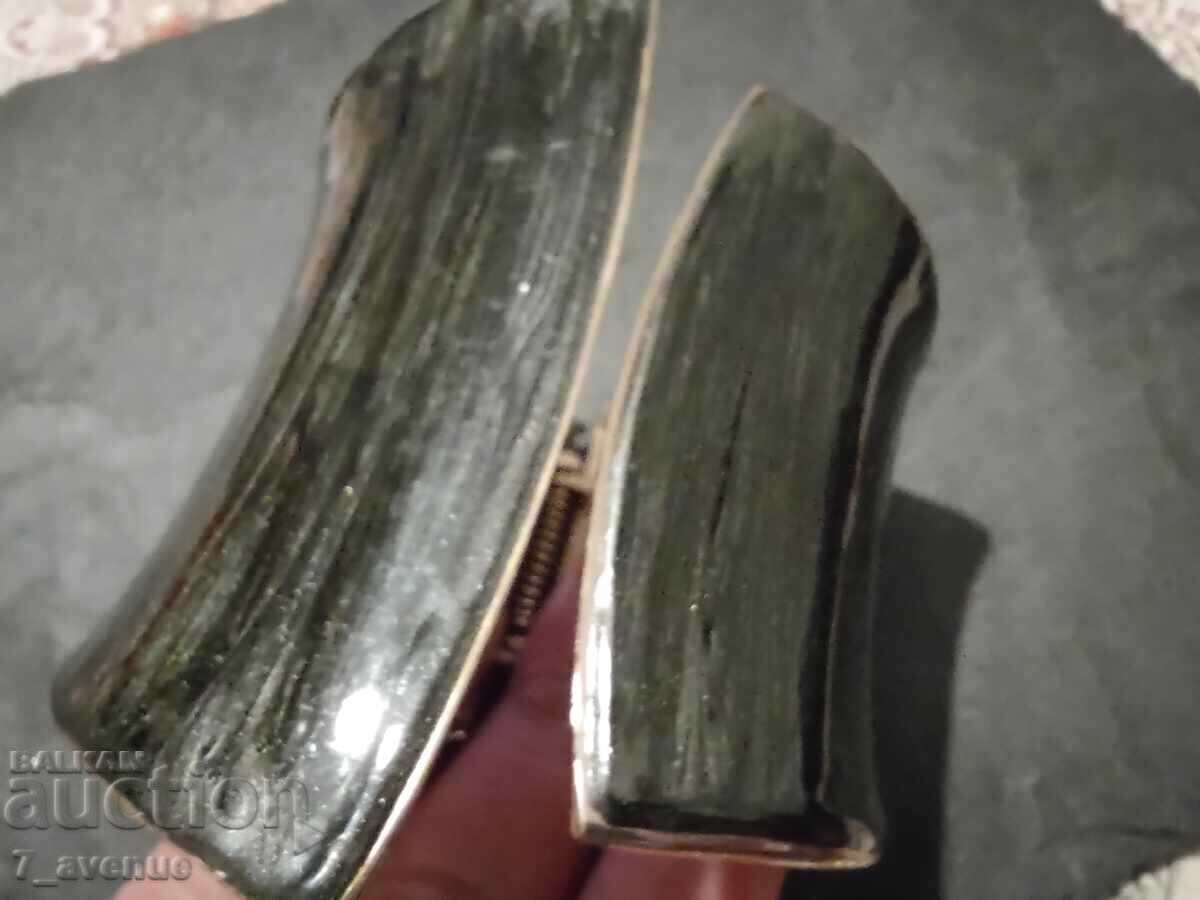 Една различна гривна 70те 5.12.25