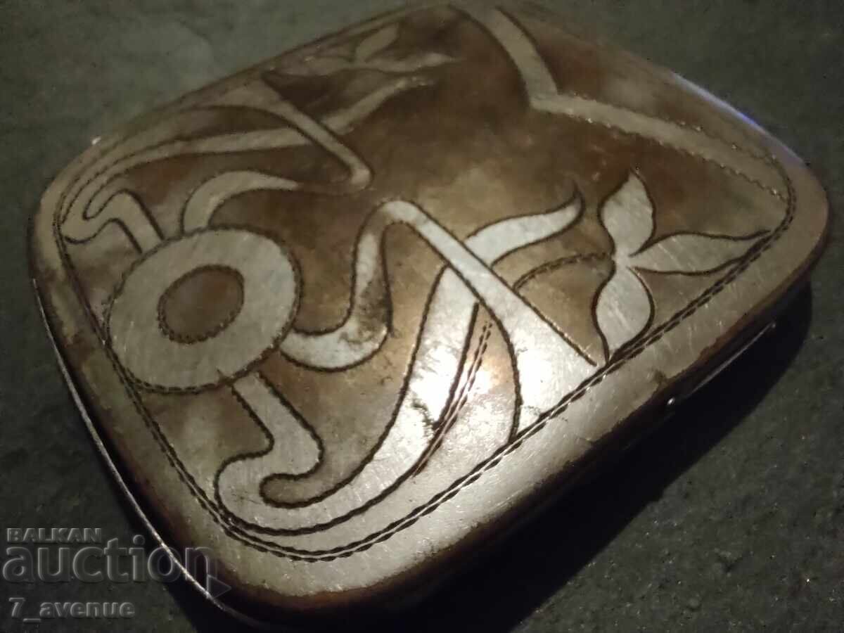 Delivery of Old interesting collector's snuffbox 5.12.25 Delivery of Old interesting collector's snuffbox 5.12.25