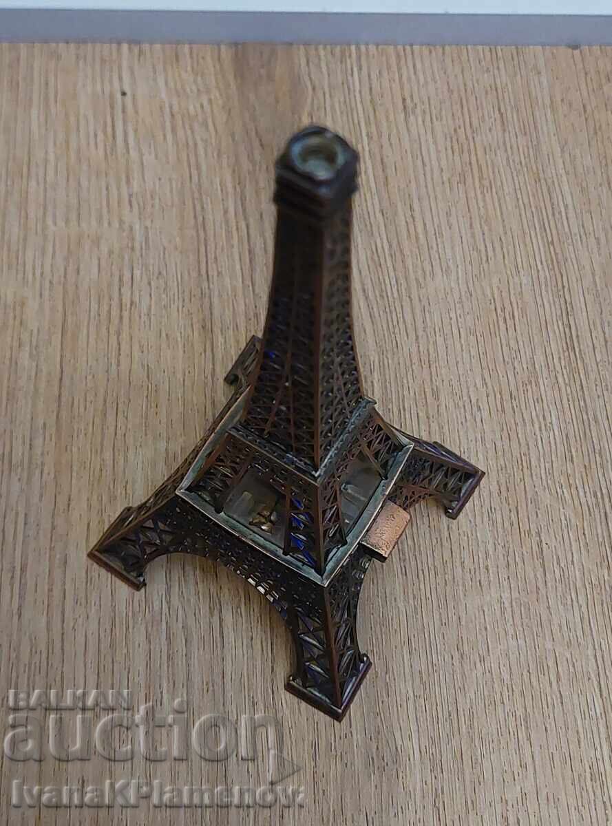 Auction Lighter Eiffel Tower for Connoisseurs Auction Lighter Eiffel Tower for Connoisseurs