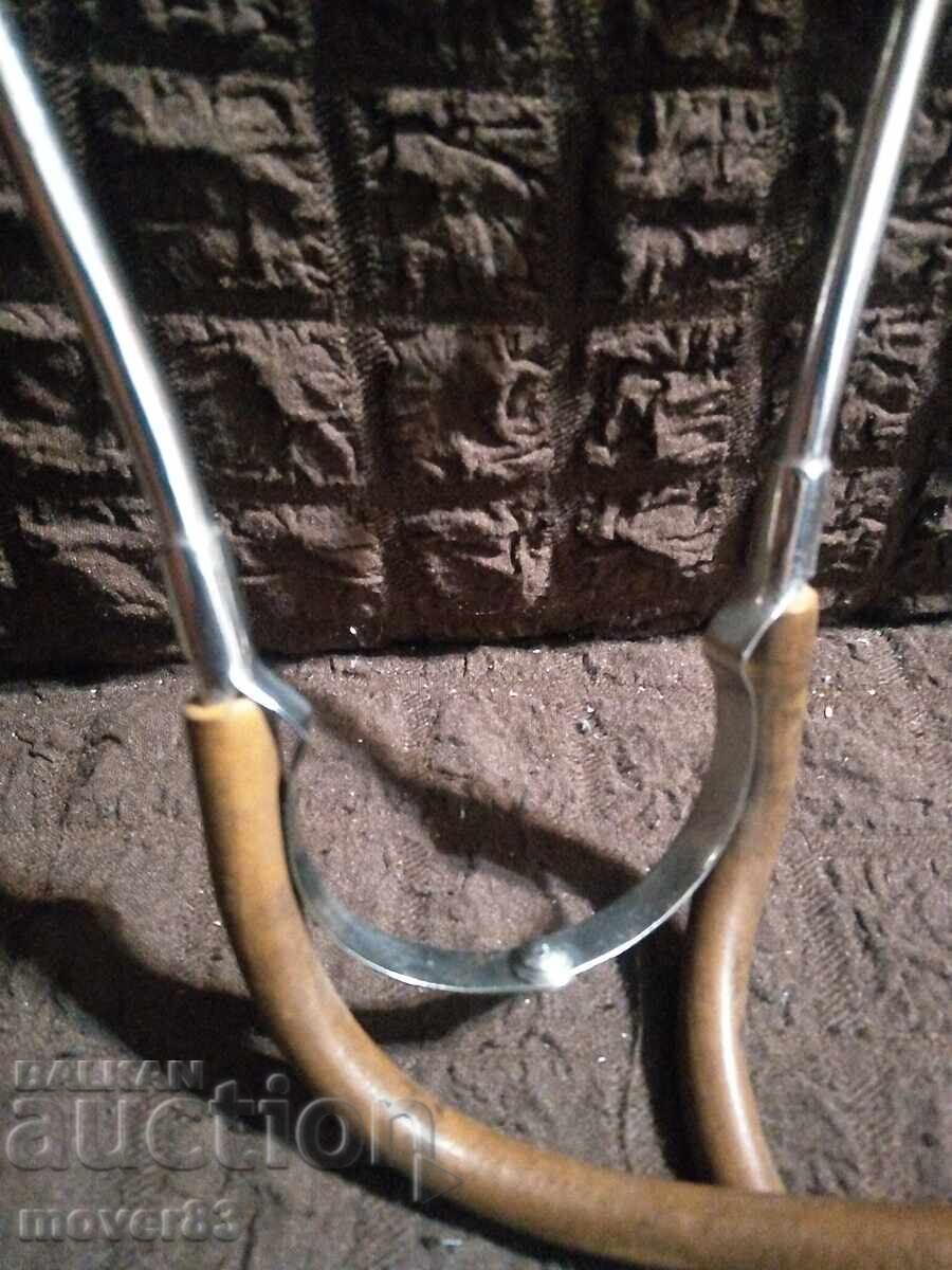 Παλαιό ιατρικό εργαλείο. Στηθοσκόπιο. Ανταλλακτικά με τιμή 0.45 BGN | € 0.23 Παλαιό ιατρικό εργαλείο. Στηθοσκόπιο. Ανταλλακτικά με τιμή 0.45 BGN | € 0.23