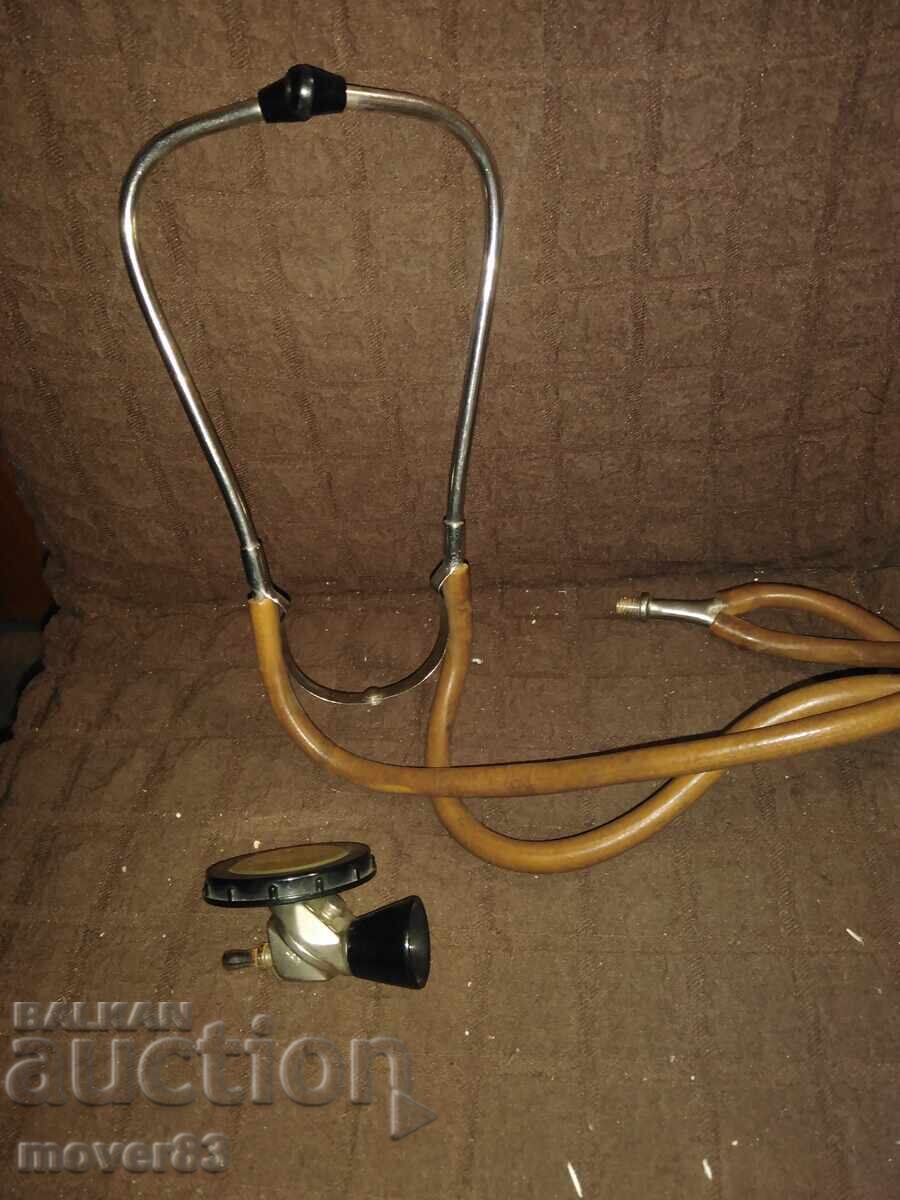 Παλαιό ιατρικό εργαλείο. Στηθοσκόπιο. Ανταλλακτικά Παλαιό ιατρικό εργαλείο. Στηθοσκόπιο. Ανταλλακτικά