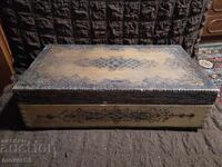 Cutie de lemn. Pirogravată