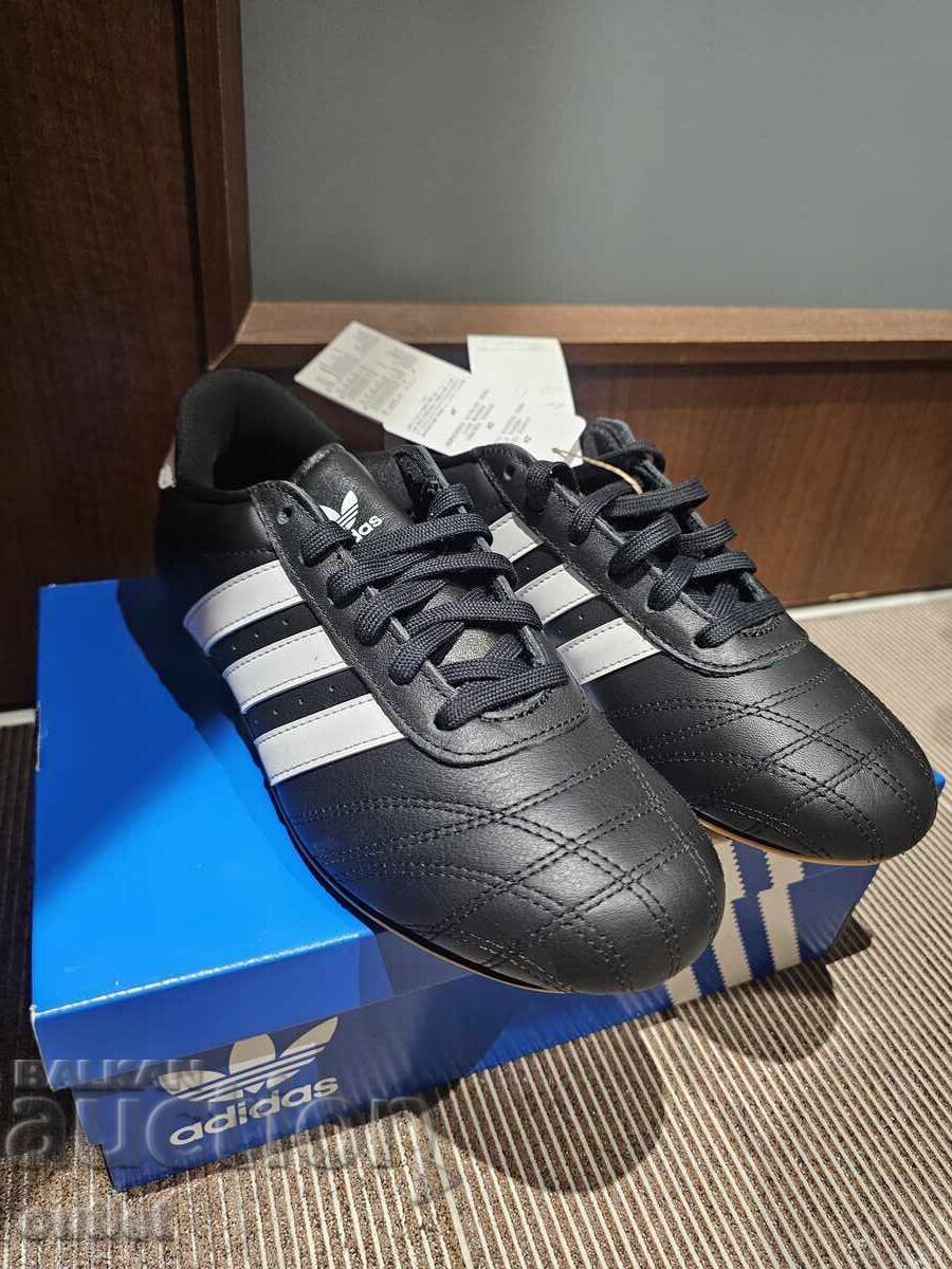 Δημοπρασία Γυναικεία αθλητικά παπούτσια Adidas