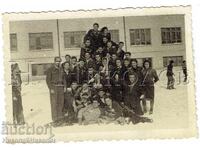 1950 ΜΙΚΡΗ ΠΑΛΙΑ ΦΩΤΟΓΡΑΦΙΑ ΒΑΡΝΑ ΤΕΧΝ. ΓΥΜΝΑΣΙΟ VII ΤΑΞΗ Ε707