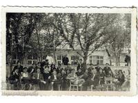 1950 FOTOGRAFIE MICĂ VECHE VARNA ELEVI DE GIMNAZIU BALKANTOURIST E709