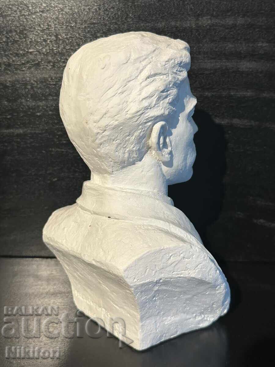 Delivery of BZTs Bust of Vasil Levski - Nedko Krastev Delivery of BZTs Bust of Vasil Levski - Nedko Krastev