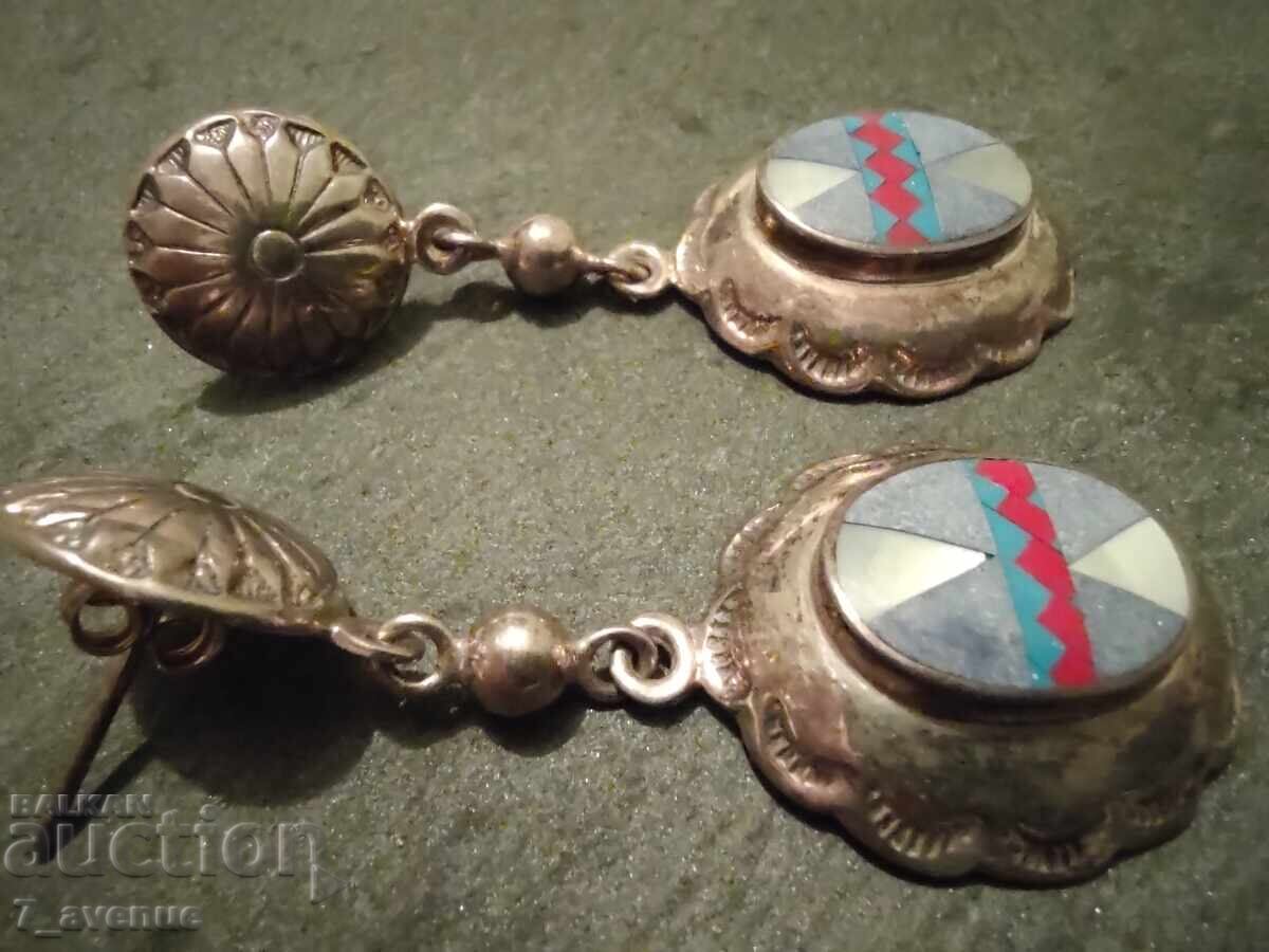 Δημοπρασία Ασημένια μακριά σκουλαρίκια, ένθετα με σφραγίδες 6.12.25 Δημοπρασία Ασημένια μακριά σκουλαρίκια, ένθετα με σφραγίδες 6.12.25