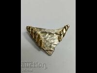 Broșă din argint cu aurire, formă neconvențională