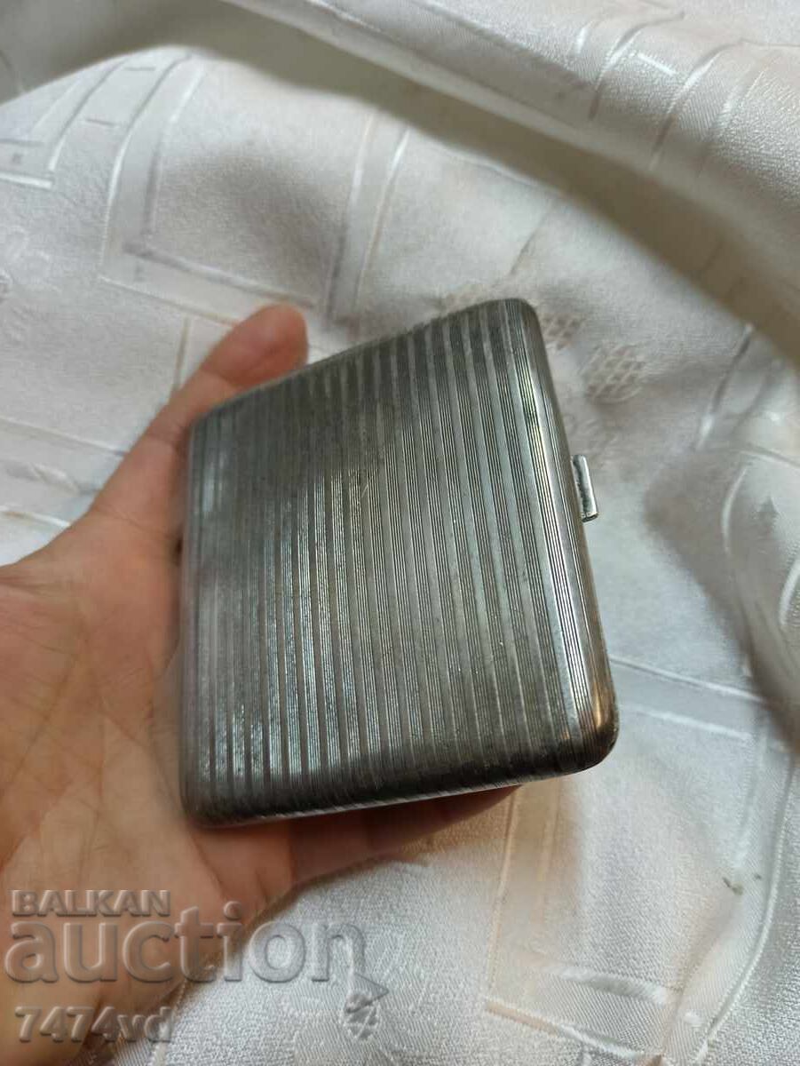 Livrarea Tabacheră din argint - 80 g, argint francez .950 (1er titre) Livrarea Tabacheră din argint - 80 g, argint francez .950 (1er titre)