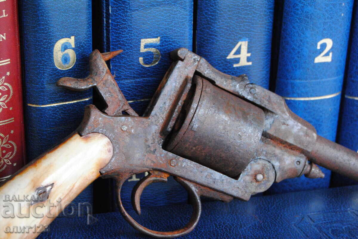 Аукцион Стар револвер Аукцион Стар револвер
