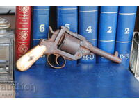 An old revolver