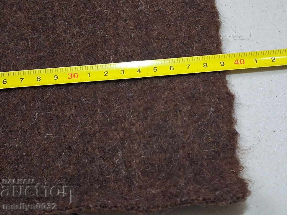 Δημοπρασία Πλατένιο ρολό χειροποίητου υφαντού μάλλινου υφάσματος καφέ σαγιάκ Δημοπρασία Πλατένιο ρολό χειροποίητου υφαντού μάλλινου υφάσματος καφέ σαγιάκ