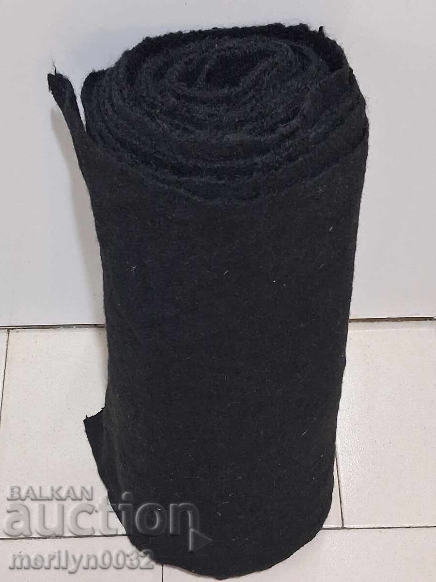 Πλατίνιο ρολό χειροποίητου υφαντού μάλλινου υφάσματος μαύρου σαγιάκ με τιμή 87.00 BGN | € 44.48 Πλατίνιο ρολό χειροποίητου υφαντού μάλλινου υφάσματος μαύρου σαγιάκ με τιμή 87.00 BGN | € 44.48