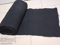 Πλατίνιο ρολό χειροποίητου υφαντού μάλλινου υφάσματος μαύρου σαγιάκ