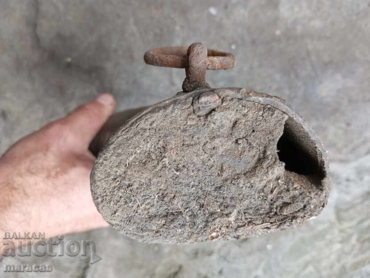 Old buffalo horn with tar storage with price 32.00 BGN | € 16.36 Old buffalo horn with tar storage with price 32.00 BGN | € 16.36