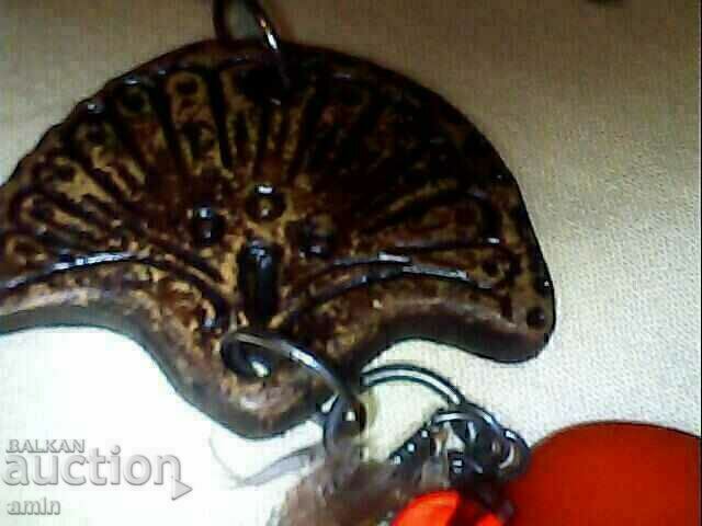 Δημοπρασία Πολύ παλιό κολιέ με φυσικά πετράδια και ασήμι