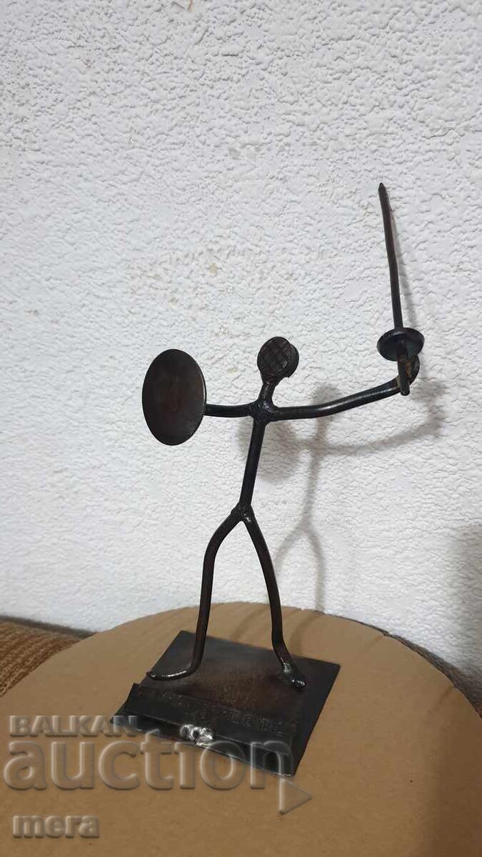 Металопластика на фехтовач с цена 80.00 лв. | € 40.90 Металопластика на фехтовач с цена 80.00 лв. | € 40.90