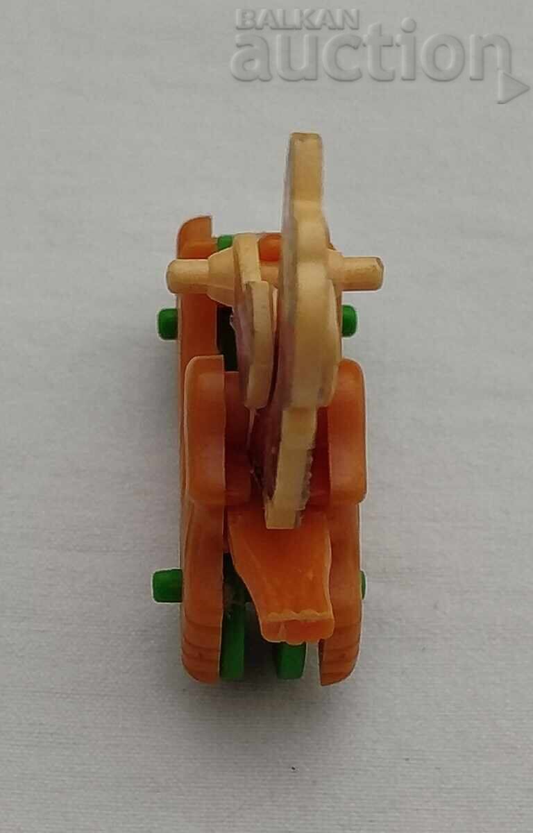 Аукцион КУЧЕ ШОКОЛАДОВО ЯЙЦЕ KINDER 1997 г. Аукцион КУЧЕ ШОКОЛАДОВО ЯЙЦЕ KINDER 1997 г.