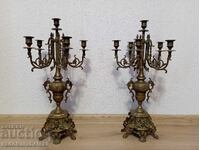 Δύο μεγάλα, στιβαρά μπρούτζινα κηροπήγια (σετ)