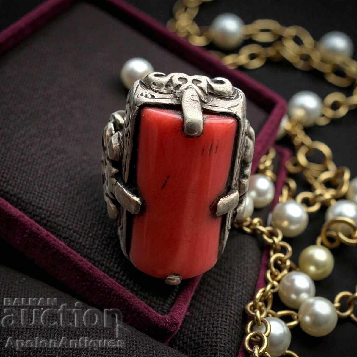 Доставка на Стар Сребърен Пръстен с Корал Доставка на Стар Сребърен Пръстен с Корал