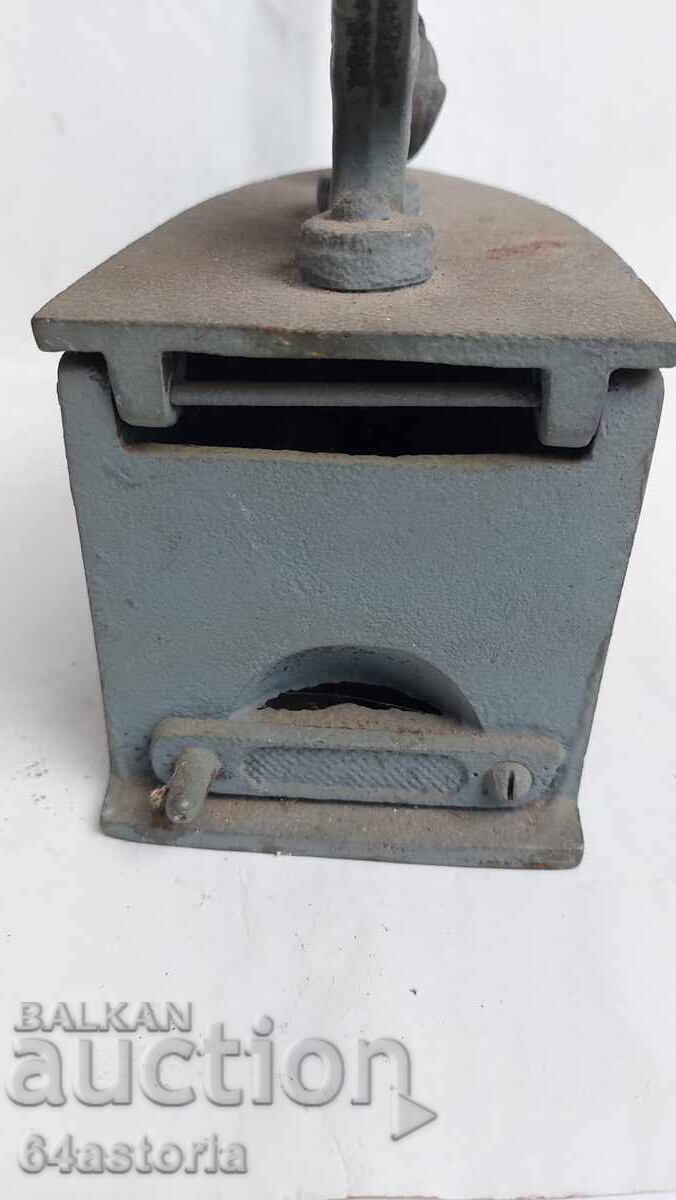 Ютия на жар,на въглища,на въглени,петле,старинна ютия - 6