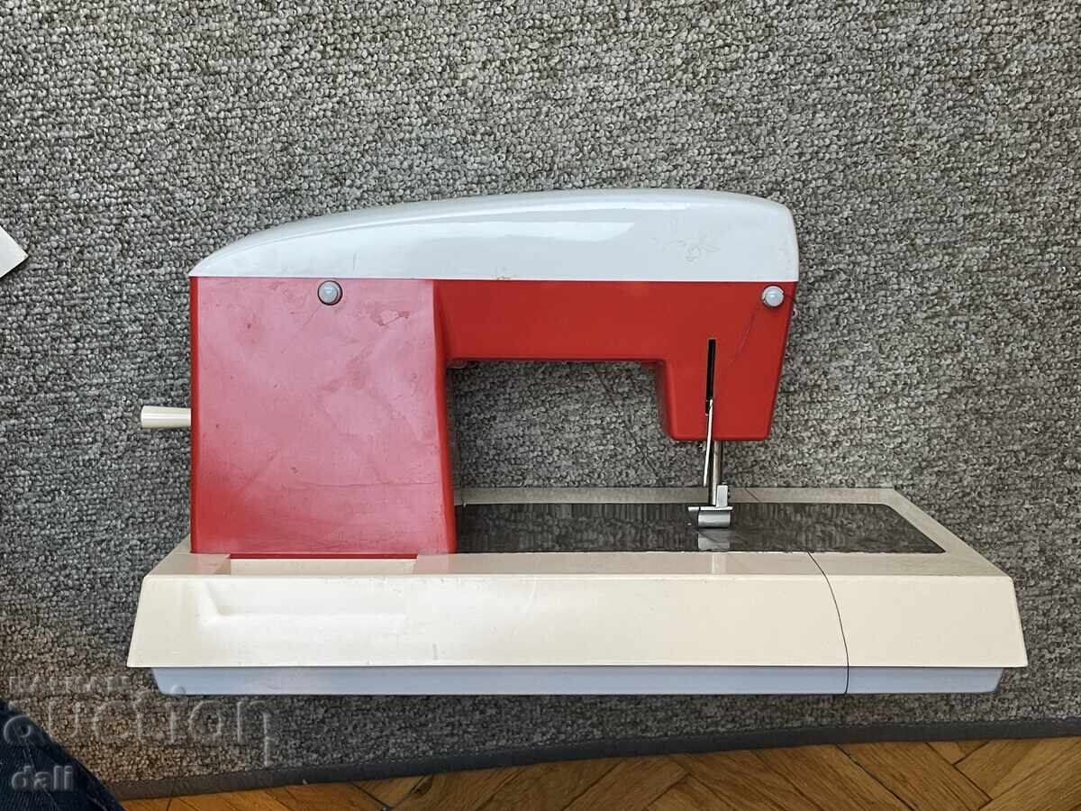 Delivery of CHILDREN'S TOY SEWING MACHINE PIKO ELEKTRA Delivery of CHILDREN'S TOY SEWING MACHINE PIKO ELEKTRA
