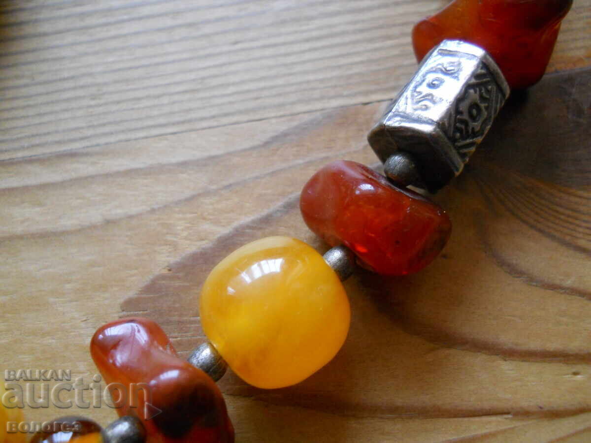 Παράδοση Κολιέ από κεχριμπάρι της Βαλτικής αντίκα Παράδοση Κολιέ από κεχριμπάρι της Βαλτικής αντίκα