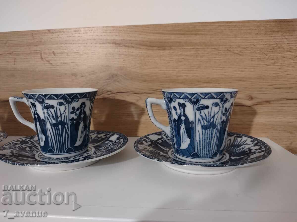 Όμορφο πορσελάνινο σερβίτσιο καφέ λευκό/μπλε πορσελάνη, 7.12.2025 Όμορφο πορσελάνινο σερβίτσιο καφέ λευκό/μπλε πορσελάνη, 7.12.2025