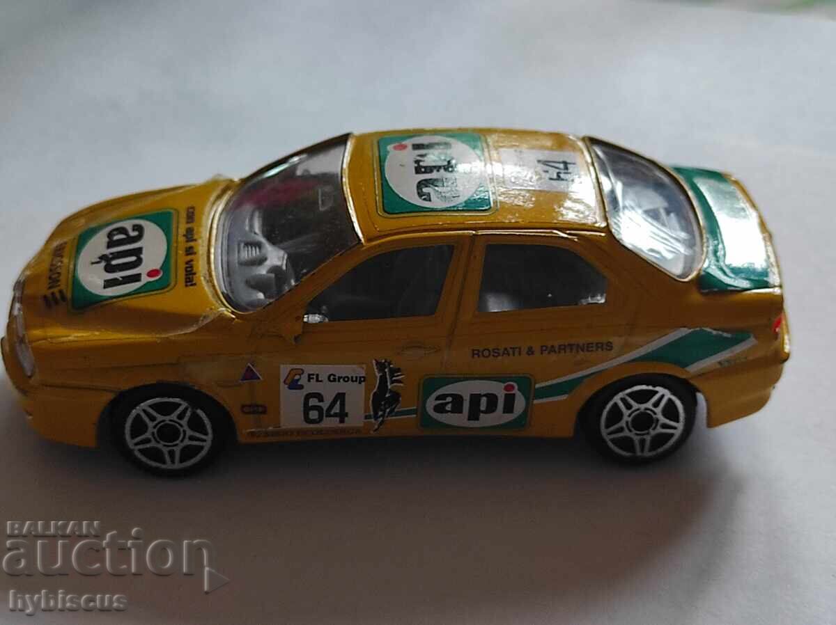 Аукцион Burago Alfa Romeo 156 Аукцион Burago Alfa Romeo 156