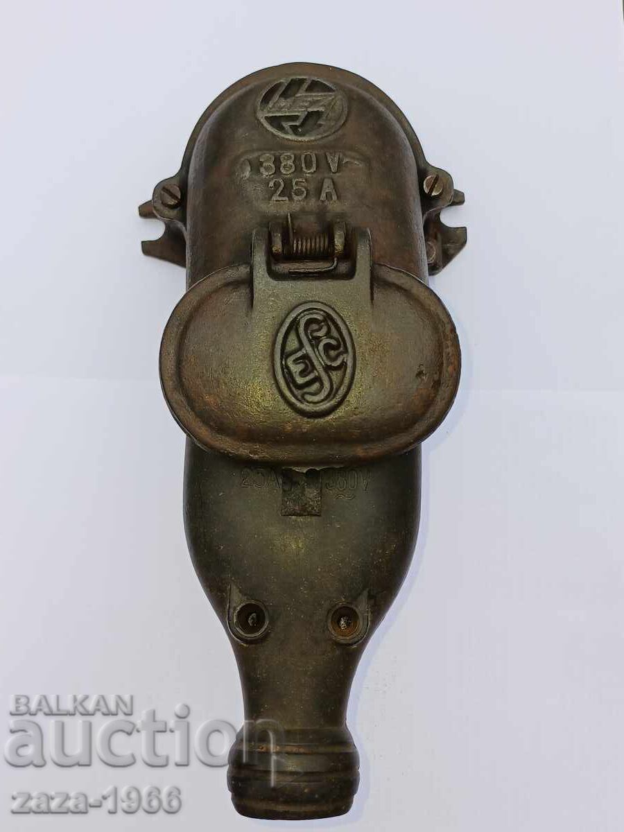 Промишлен контакт и щепсел 380V Промишлен контакт и щепсел 380V