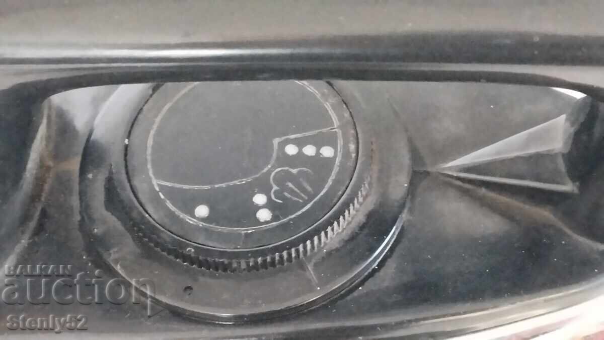 Licitație Fier de călcat electric cu abur vechi din URSS