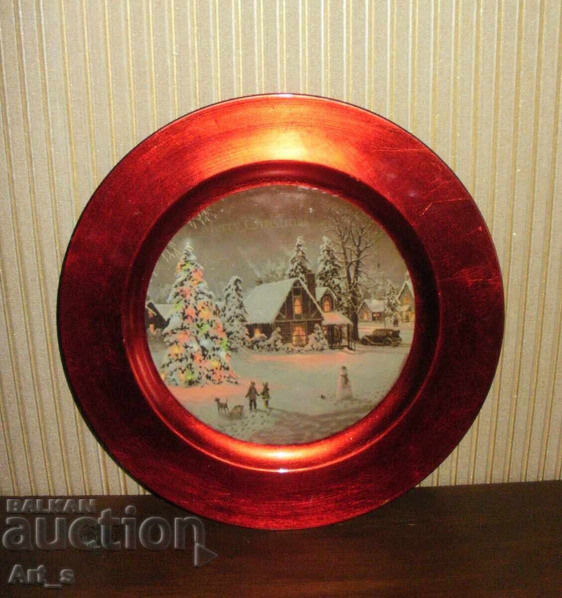 Platou metalic de Crăciun cu imagine și diametru de 33cm cu preț 10.00 BGN | € 5.11 Platou metalic de Crăciun cu imagine și diametru de 33cm cu preț 10.00 BGN | € 5.11