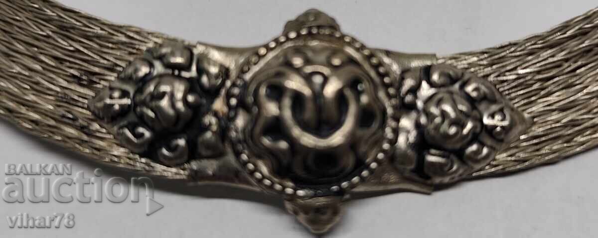 Μοναδικό κολιέ τσόκερ από λευκό μέταλλο - χειροποίητο με τιμή 119.99 BGN | € 61.35 Μοναδικό κολιέ τσόκερ από λευκό μέταλλο - χειροποίητο με τιμή 119.99 BGN | € 61.35