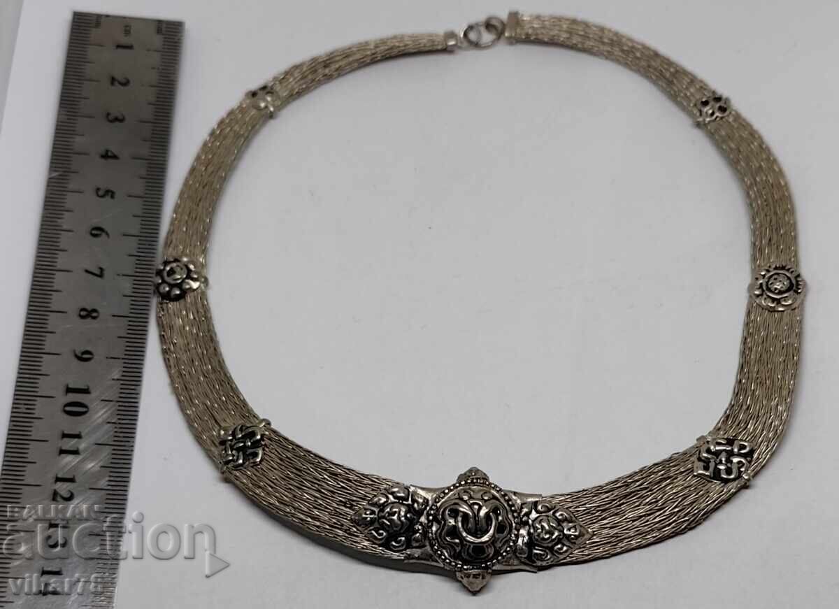 Παράδοση Μοναδικό κολιέ τσόκερ από λευκό μέταλλο - χειροποίητο Παράδοση Μοναδικό κολιέ τσόκερ από λευκό μέταλλο - χειροποίητο