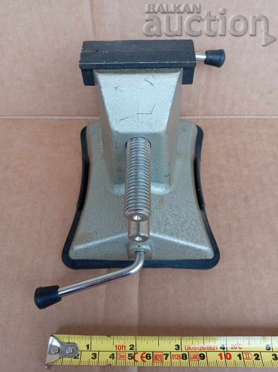 мини менгеме с вакумно захващане с цена 41.00 лв. | € 20.96 мини менгеме с вакумно захващане с цена 41.00 лв. | € 20.96